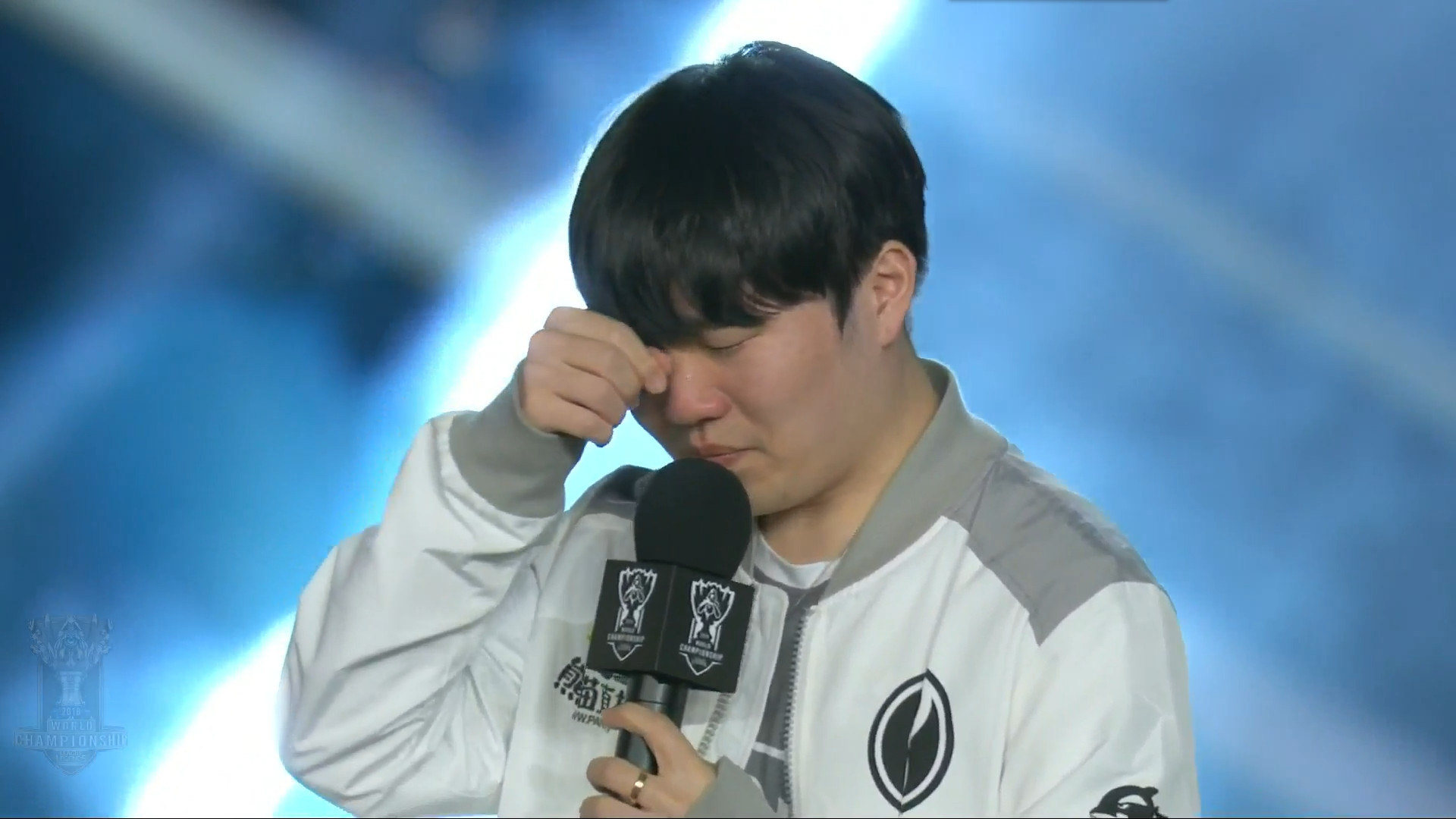 通过前瞻监 通过前瞻监